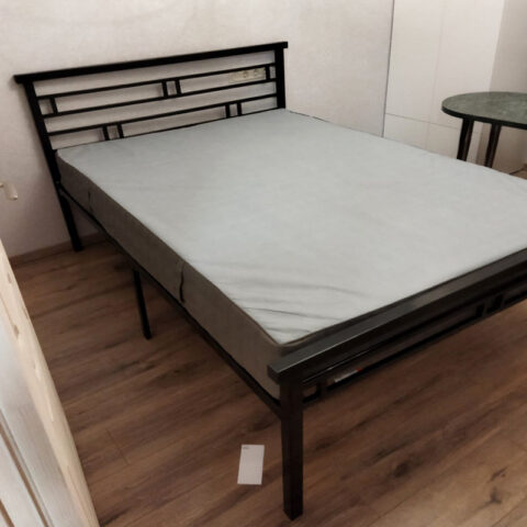 Односпальная металлическая кровать Доминга